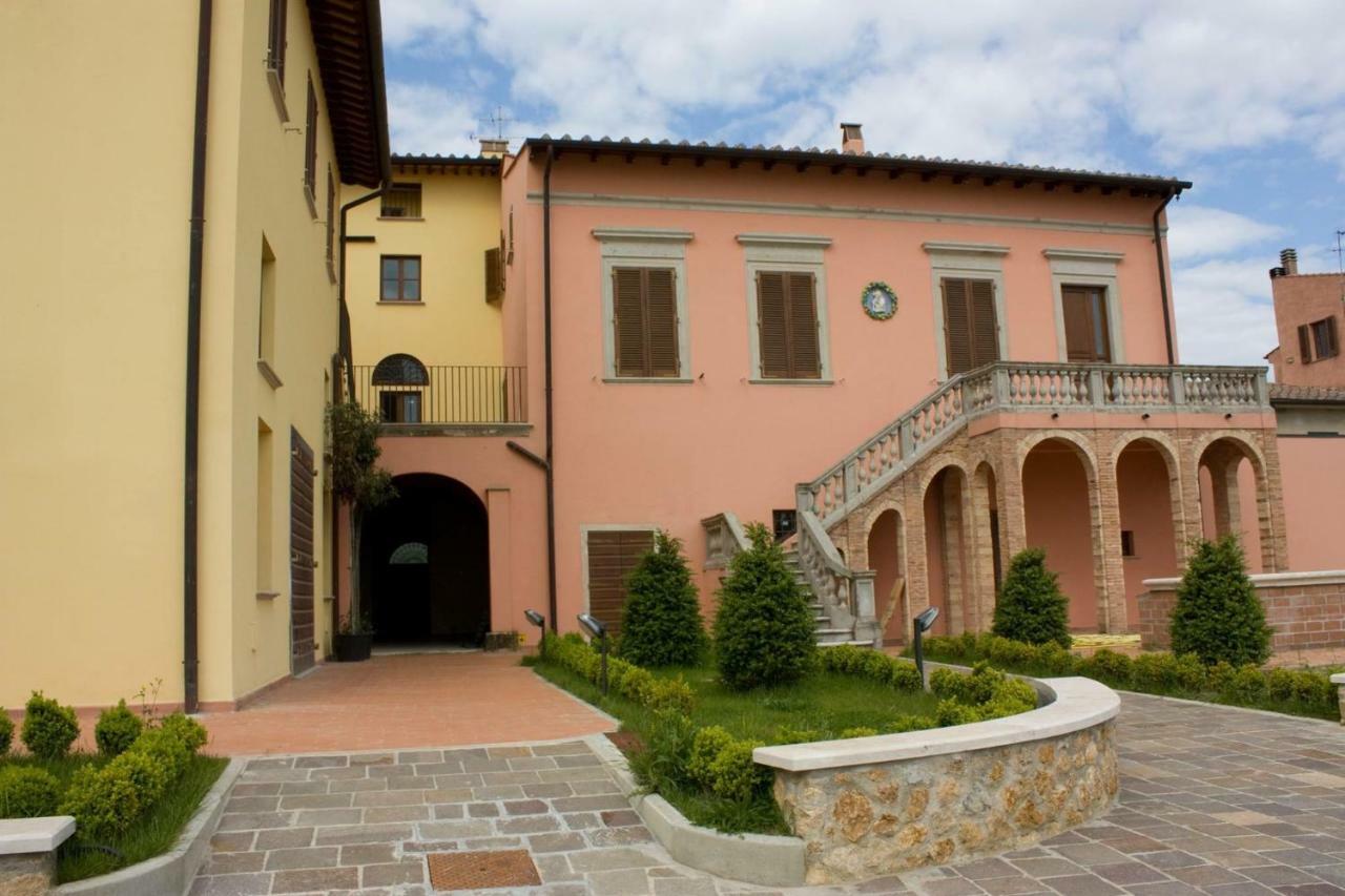 Borgo Di Gramugnana Aparthotel Usigliano Exterior photo