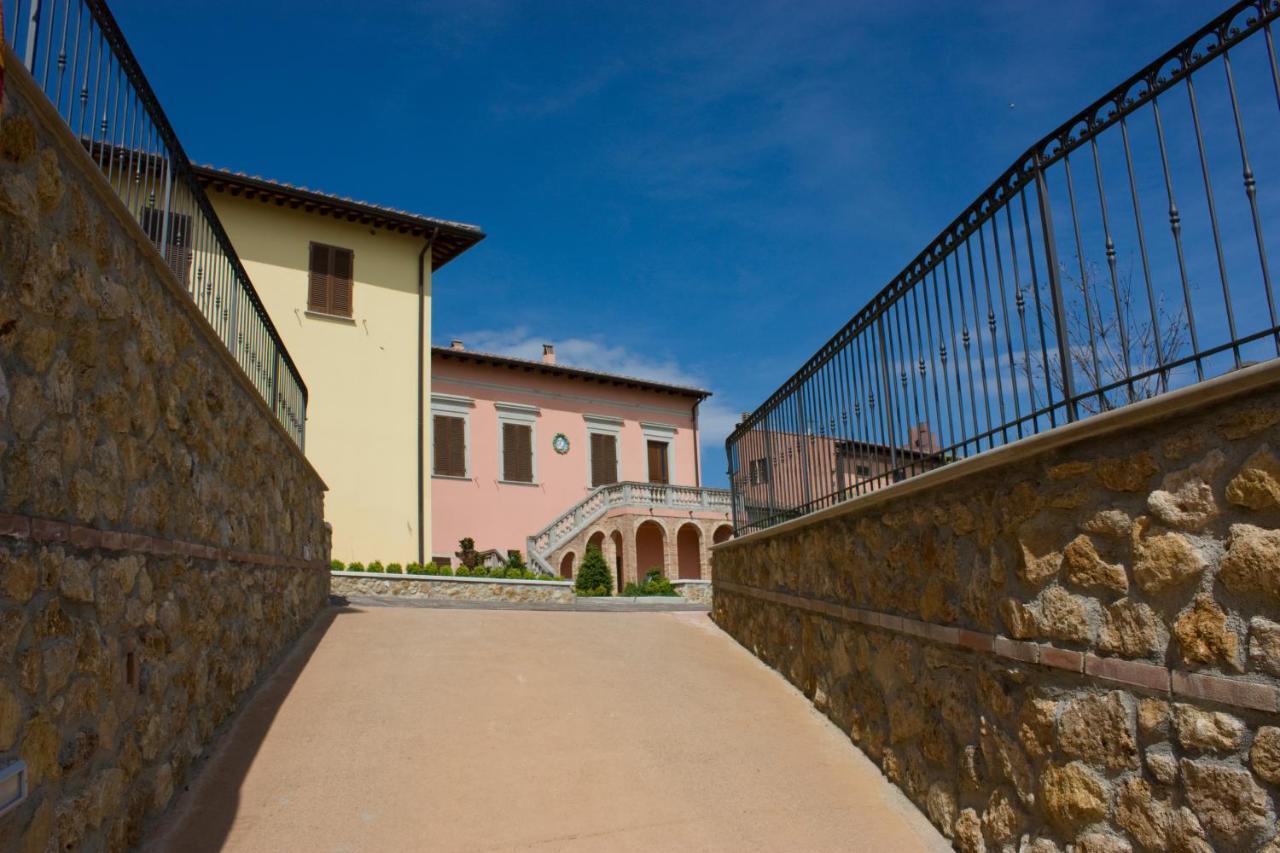 Borgo Di Gramugnana Aparthotel Usigliano Exterior photo